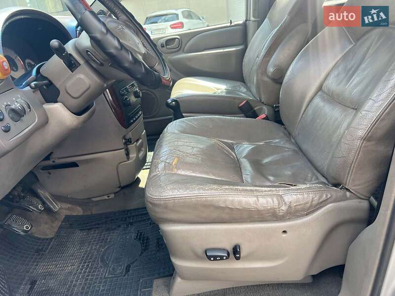 Минивэн Chrysler Voyager 2001 в Одессе