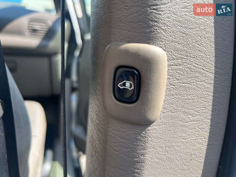 Минивэн Chrysler Voyager 2001 в Одессе