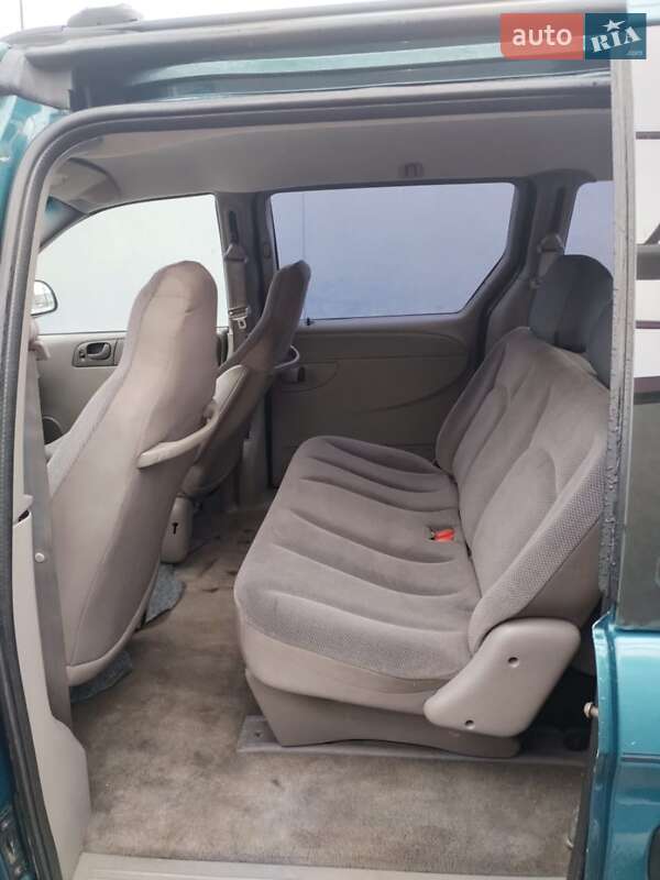 Минивэн Chrysler Voyager 2001 в Киеве