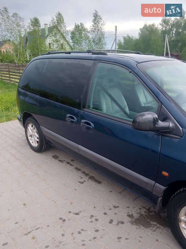 Универсал Chrysler Voyager 2000 в Самборе