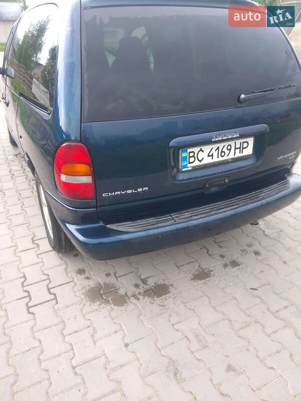 Универсал Chrysler Voyager 2000 в Самборе