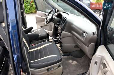 Минивэн Chrysler Voyager 2003 в 