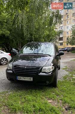 Мінівен Chrysler Voyager 2005 в Житомирі