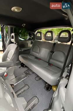 Минивэн Chrysler Voyager 2005 в 