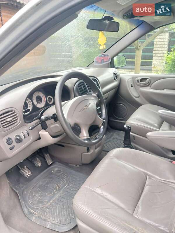 Минивэн Chrysler Voyager 2001 в Ивано-Франковске