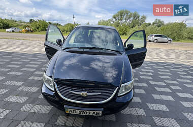 Минивэн Chrysler Voyager 2003 в 