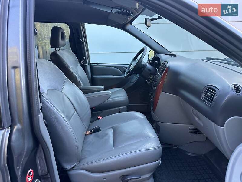 Минивэн Chrysler Voyager 2004 в Великодолинском фото 10 Минивэн Chrysler Voyager 2004 в Великодолинском