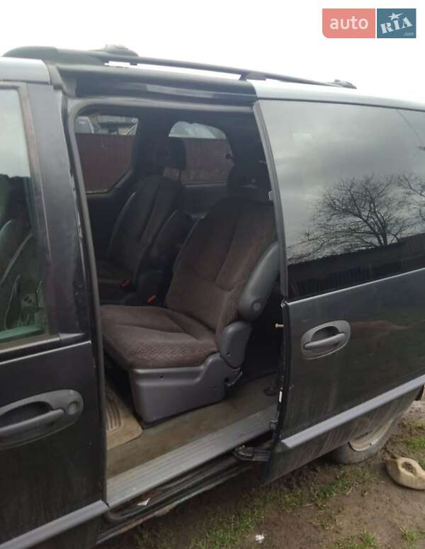 Минивэн Chrysler Voyager 1998 в Калуше