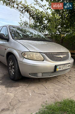 Минивэн Chrysler Voyager 2002 в 