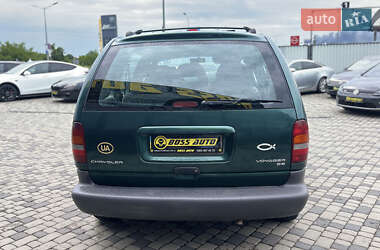 Минивэн Chrysler Voyager 1999 в 