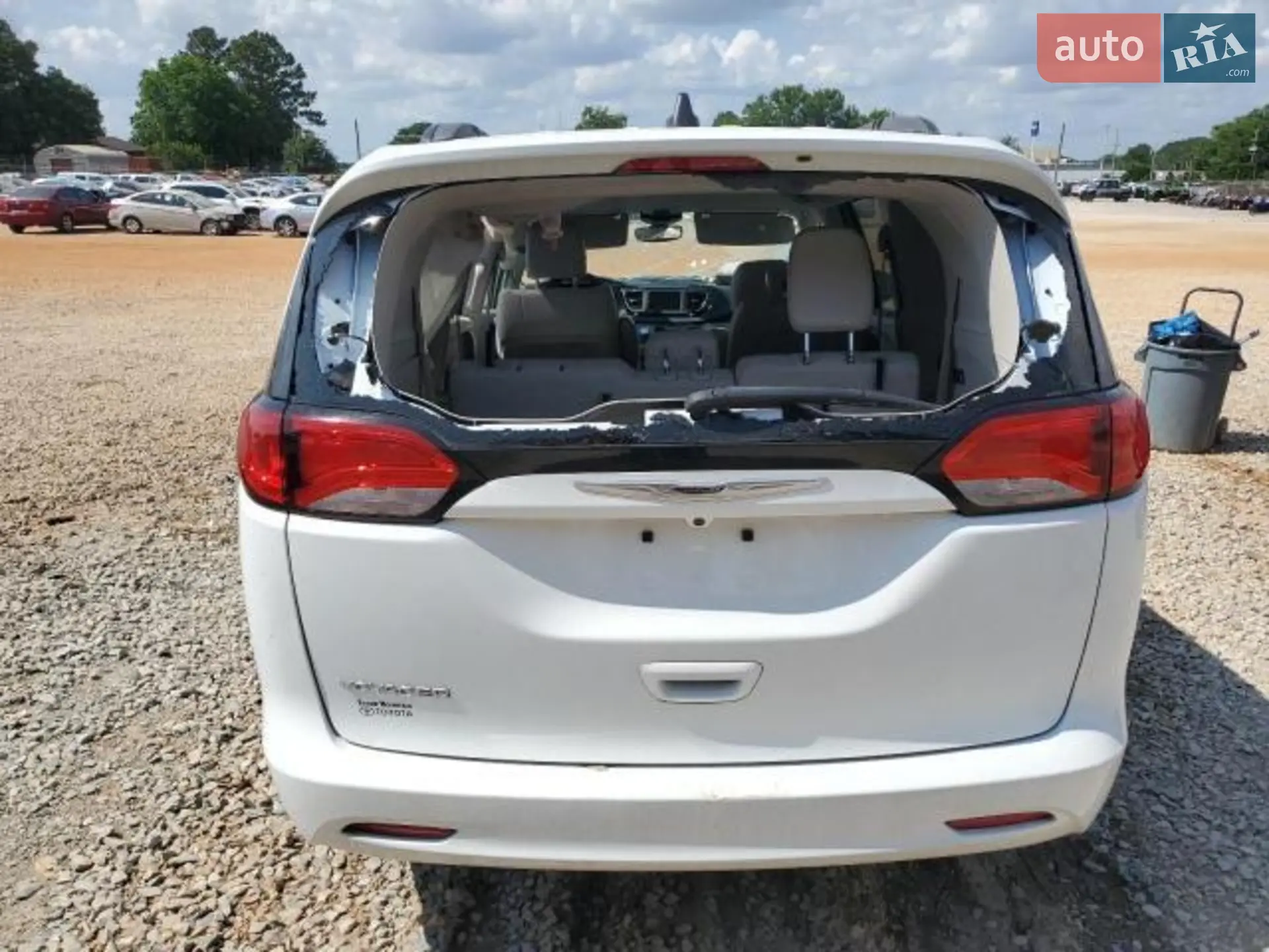 2021 Chrysler Voyager - мініатюра 8