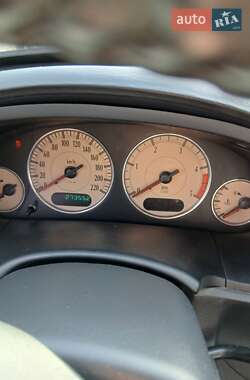 Минивэн Chrysler Voyager 2005 в 
