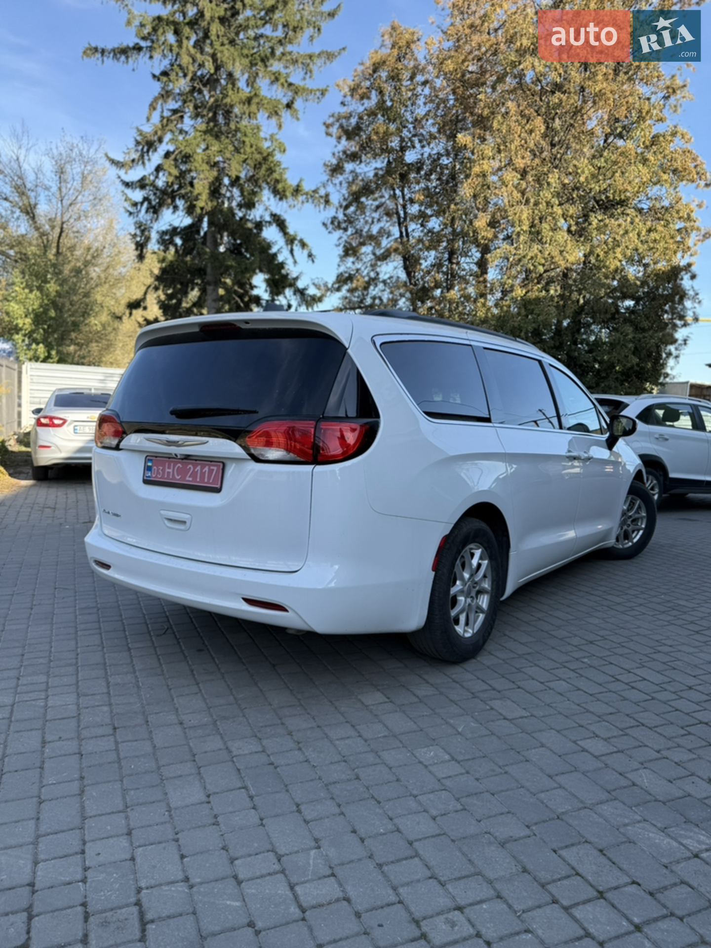 2020 Chrysler Voyager - мініатюра 9