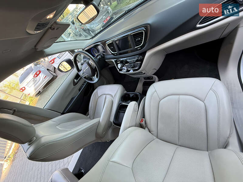 Минивэн Chrysler Voyager 2020 в Луцке фото 19 Минивэн Chrysler Voyager 2020 в Луцке