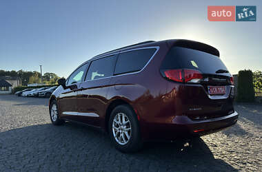Минивэн Chrysler Voyager 2020 в 