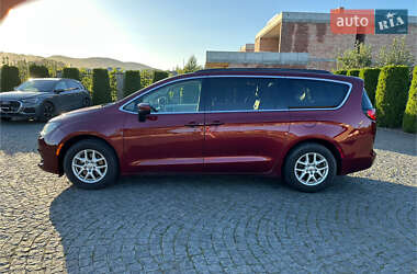 Минивэн Chrysler Voyager 2020 в 