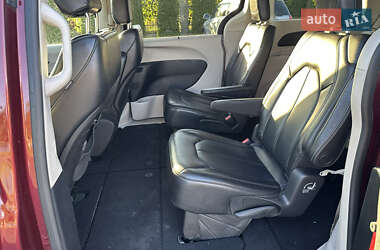 Минивэн Chrysler Voyager 2020 в 