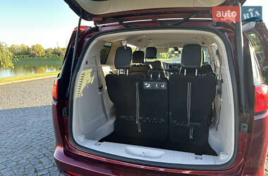 Минивэн Chrysler Voyager 2020 в 