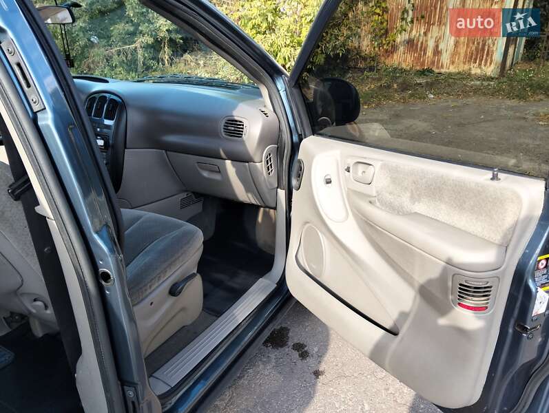 Минивэн Chrysler Voyager 2001 в Шостке фото 11 Минивэн Chrysler Voyager 2001 в Шостке