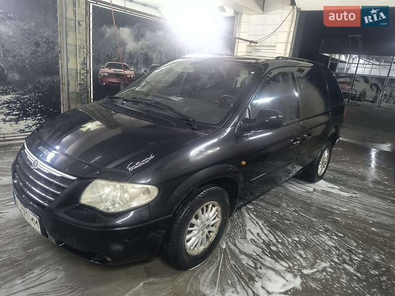 Минивэн Chrysler Voyager 2005 в Киеве фото 6 Минивэн Chrysler Voyager 2005 в Киеве