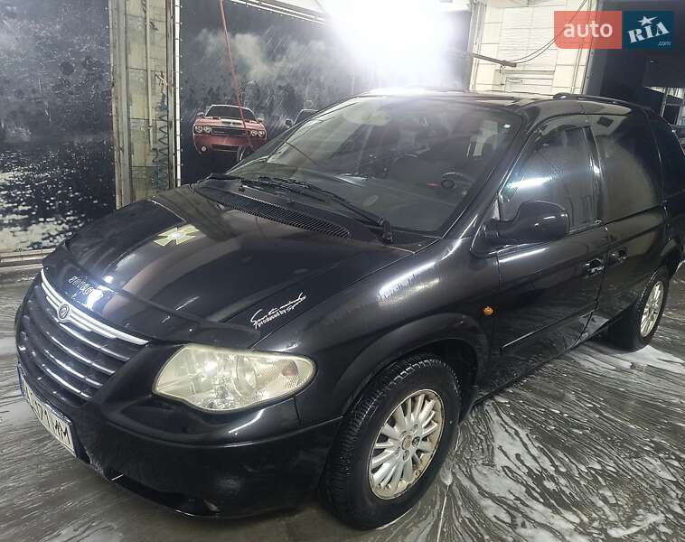 Минивэн Chrysler Voyager 2005 в Киеве фото 9 Минивэн Chrysler Voyager 2005 в Киеве