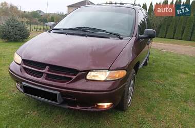 Минивэн Chrysler Voyager 1998 в 