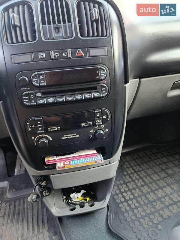 Мінівен Chrysler Voyager 2005 в Києві