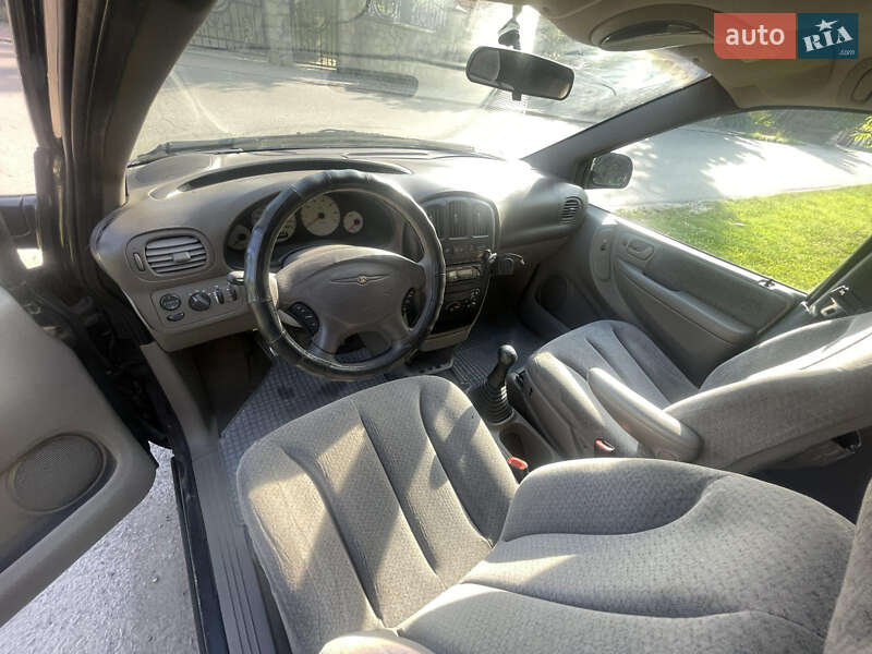 Минивэн Chrysler Voyager 2003 в Ивано-Франковске