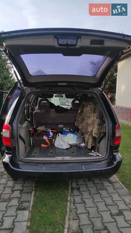 Мінівен Chrysler Voyager 2001 в Рава-Руській