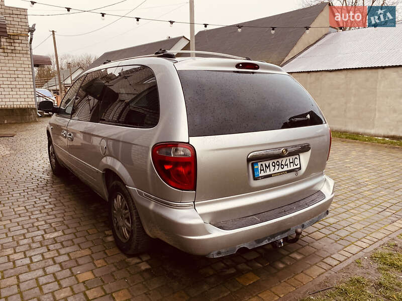 Мінівен Chrysler Voyager 2006 в Житомирі