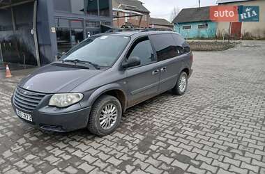 Мінівен Chrysler Voyager 2005 в Хотині
