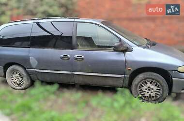 Седан Chrysler Voyager 1999 в Ужгороде