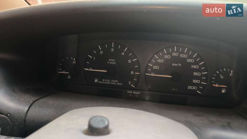 Седан Chrysler Voyager 1999 в Ужгороді