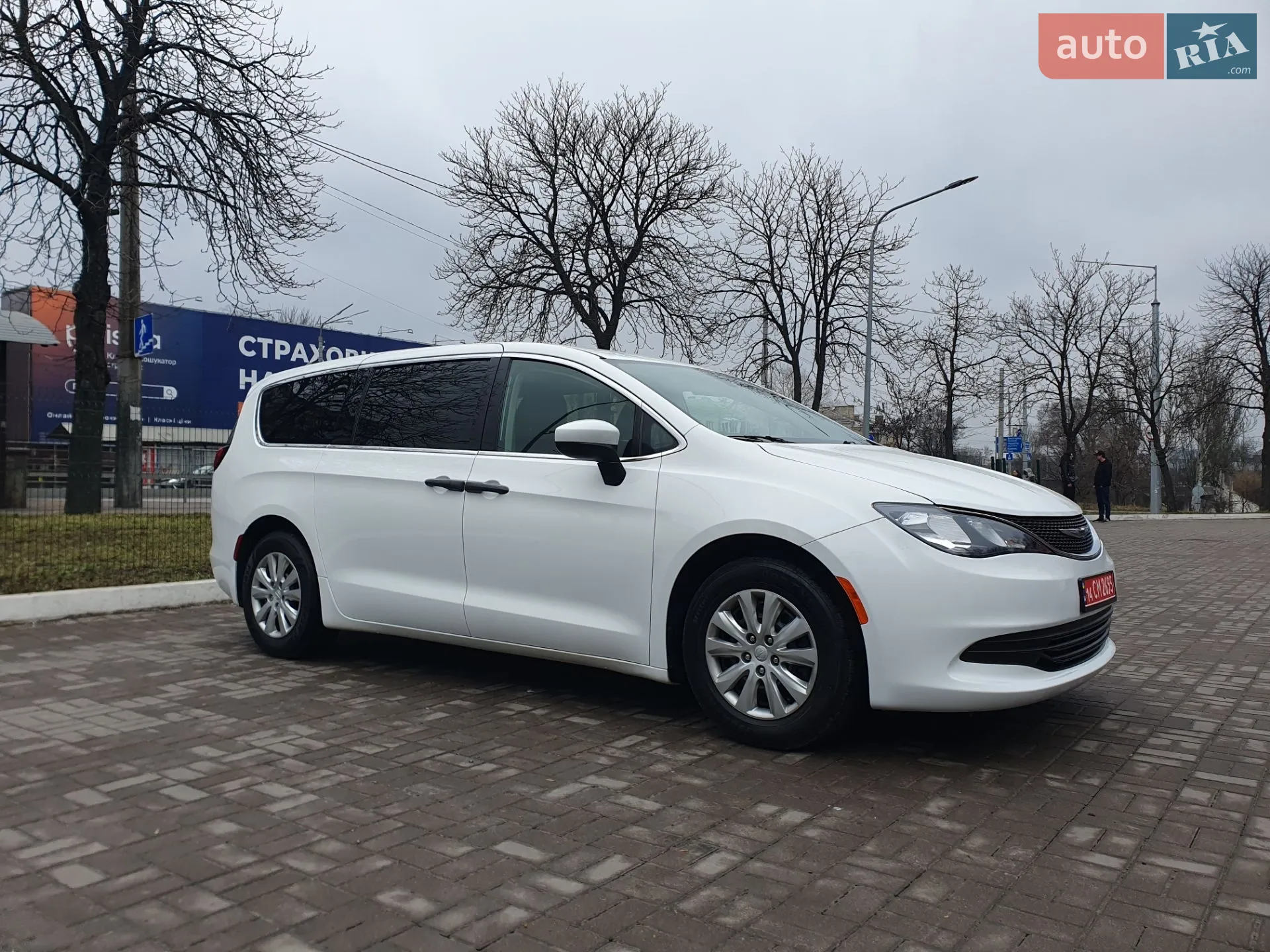 2020 Chrysler Voyager - мініатюра 15