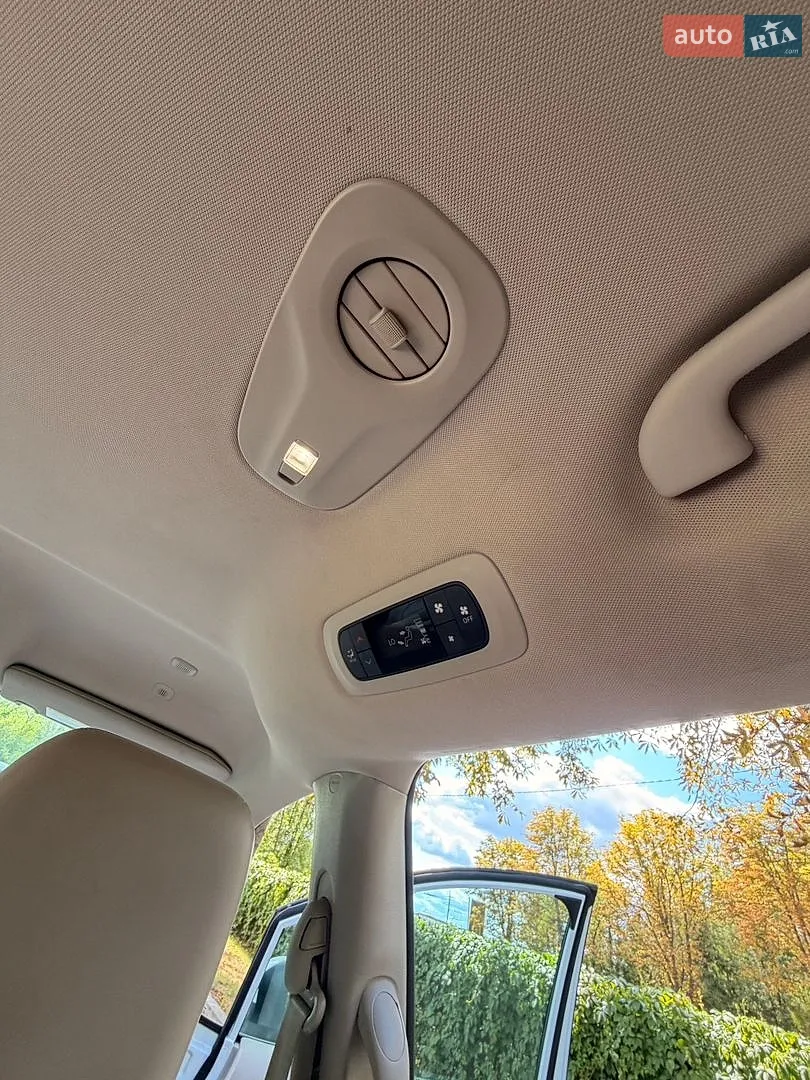 2020 Chrysler Voyager - мініатюра 33