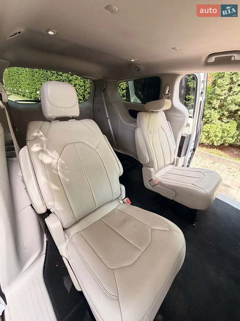 2020 Chrysler Voyager - мініатюра 34