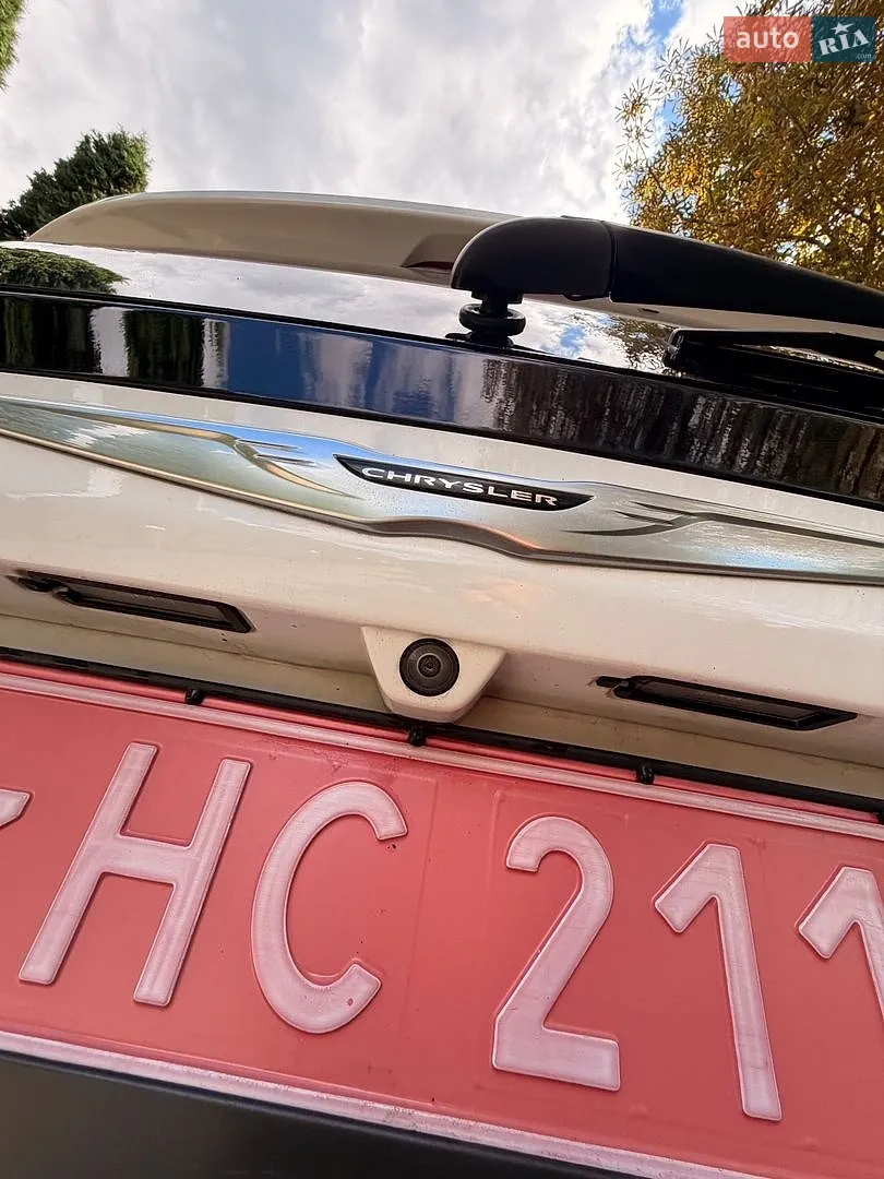 2020 Chrysler Voyager - мініатюра 35