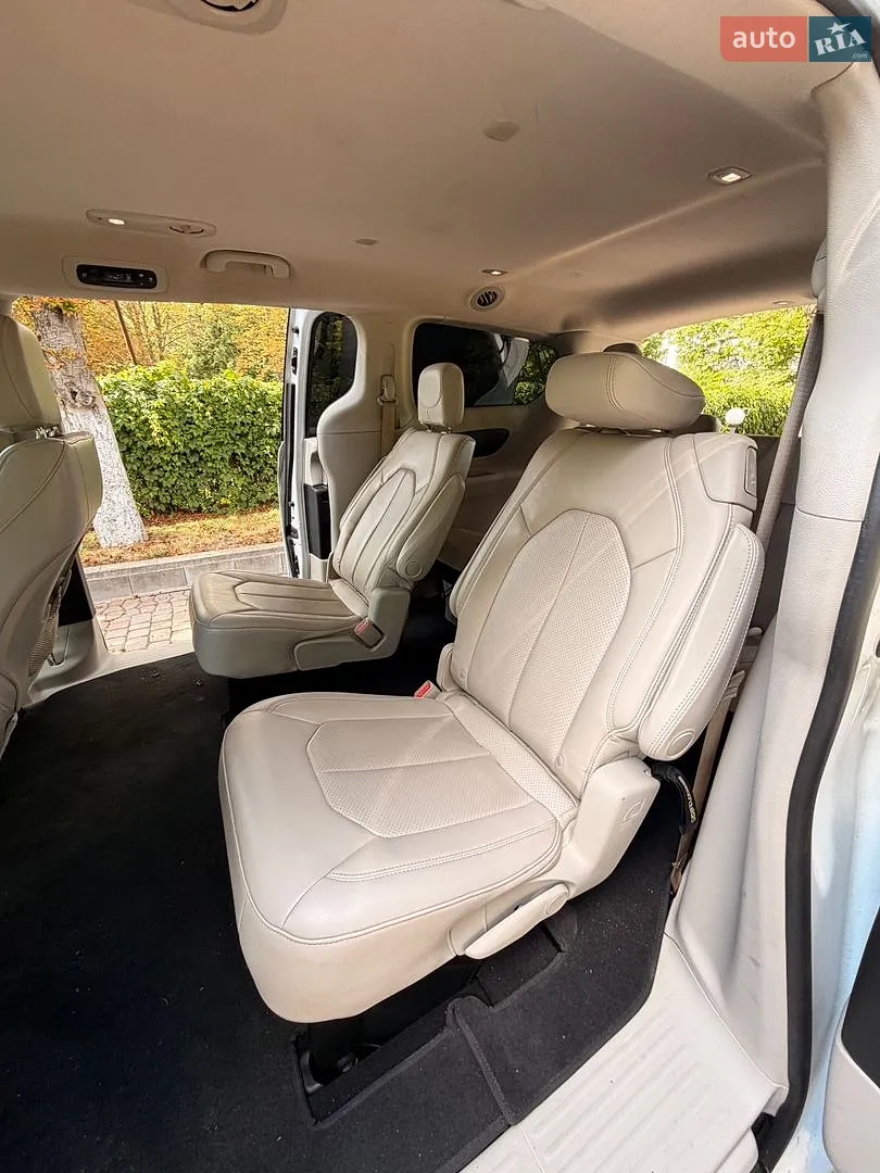 2020 Chrysler Voyager - мініатюра 45