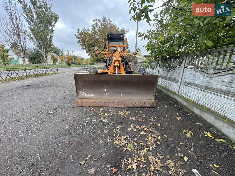 Автогрейдер ЧСДМ ДЗ-98 2005 в Миколаєві