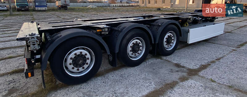 Контейнеровоз напівпричіп CIMC SilverGreen SG 03 2016 в Жовкві