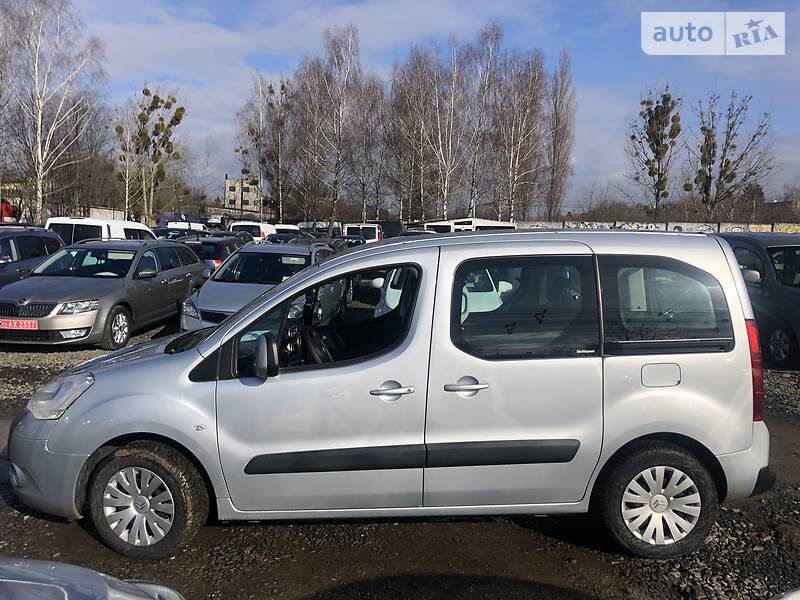 Вантажопасажирський фургон Citroen Berlingo 2012 в 