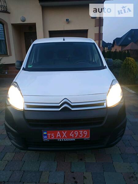 Вантажопасажирський фургон Citroen Berlingo 2015 в 