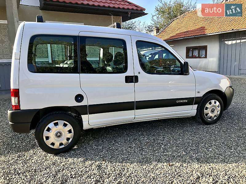 Универсал Citroen Berlingo 2010 в Львове