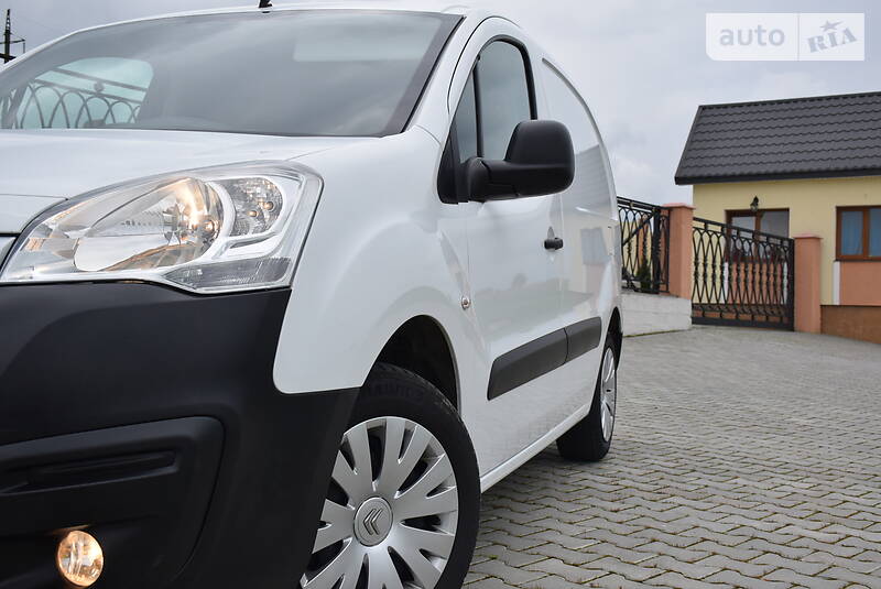 Вантажопасажирський фургон Citroen Berlingo 2015 в Дрогобичі