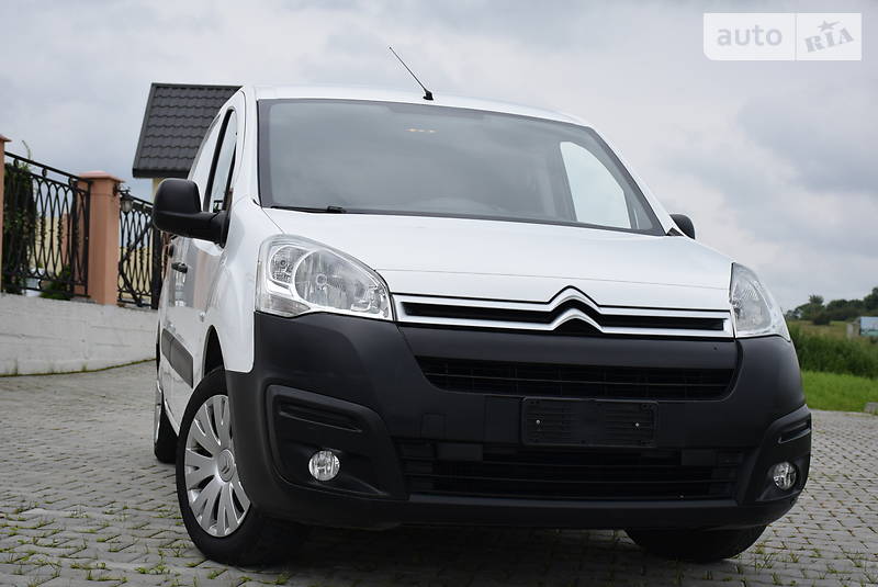 Вантажопасажирський фургон Citroen Berlingo 2015 в Дрогобичі