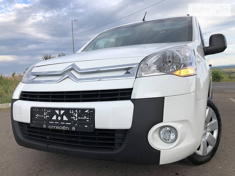 Вантажопасажирський фургон Citroen Berlingo 2011 в Дрогобичі