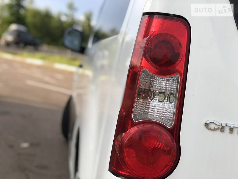 Вантажопасажирський фургон Citroen Berlingo 2011 в Дрогобичі