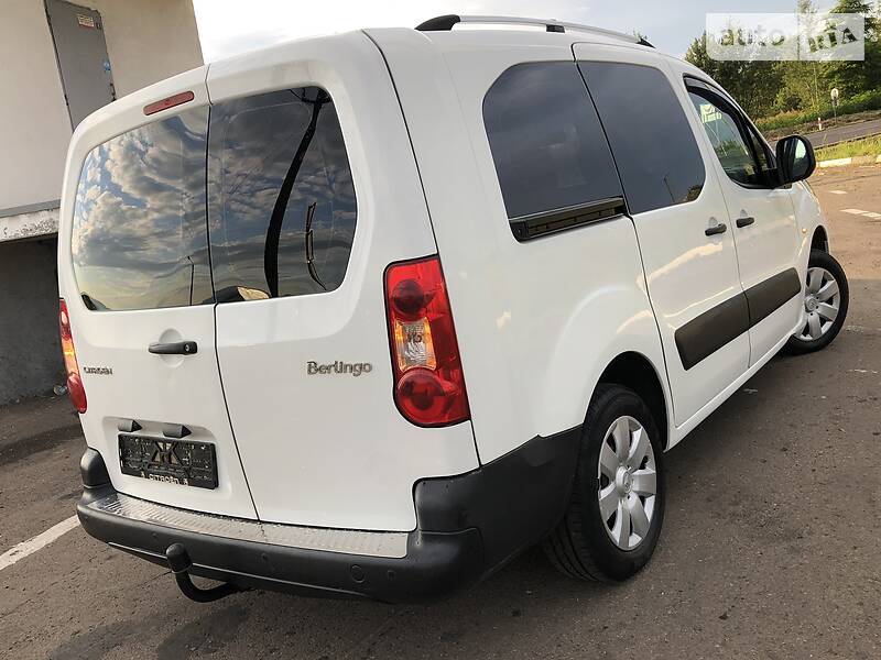 Вантажопасажирський фургон Citroen Berlingo 2011 в Дрогобичі