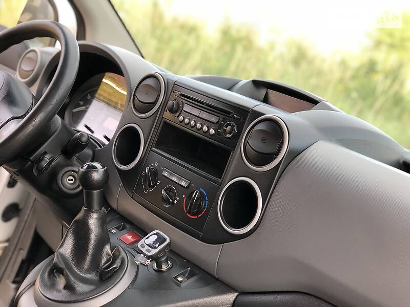Вантажопасажирський фургон Citroen Berlingo 2011 в Дрогобичі