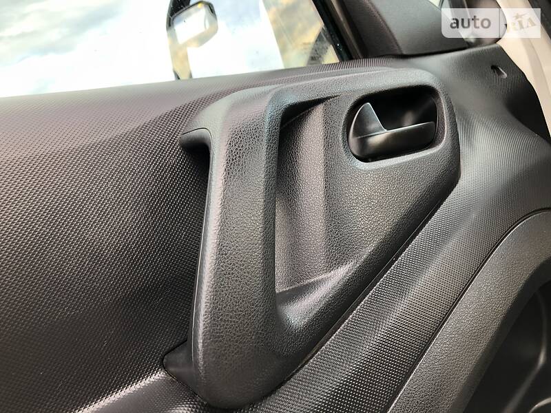 Вантажопасажирський фургон Citroen Berlingo 2011 в Дрогобичі